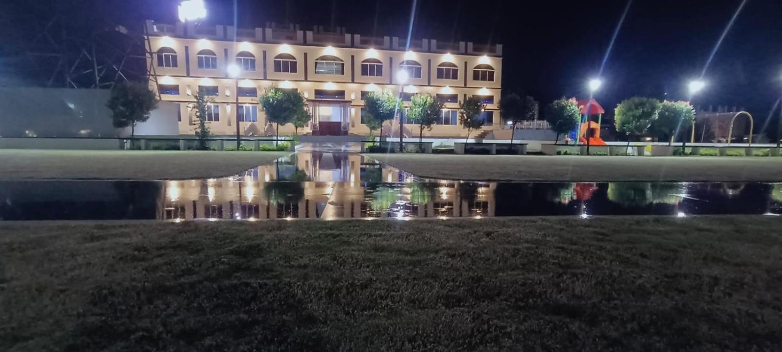 Vedika Garden Ξενοδοχείο Lonavala Εξωτερικό φωτογραφία