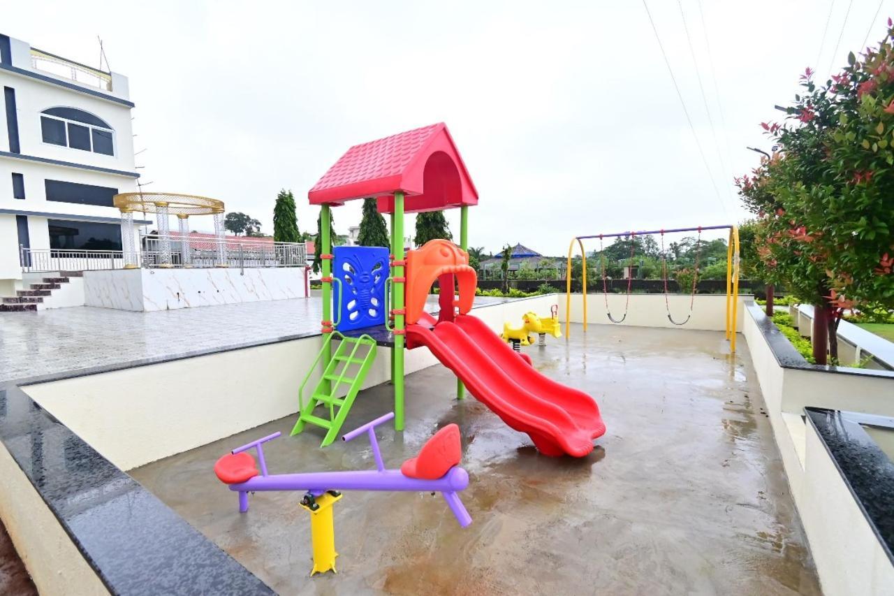 Vedika Garden Ξενοδοχείο Lonavala Εξωτερικό φωτογραφία
