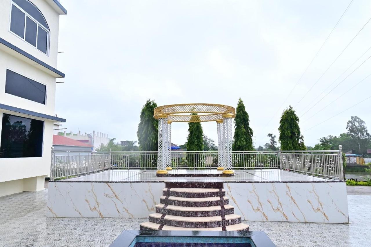 Vedika Garden Ξενοδοχείο Lonavala Εξωτερικό φωτογραφία