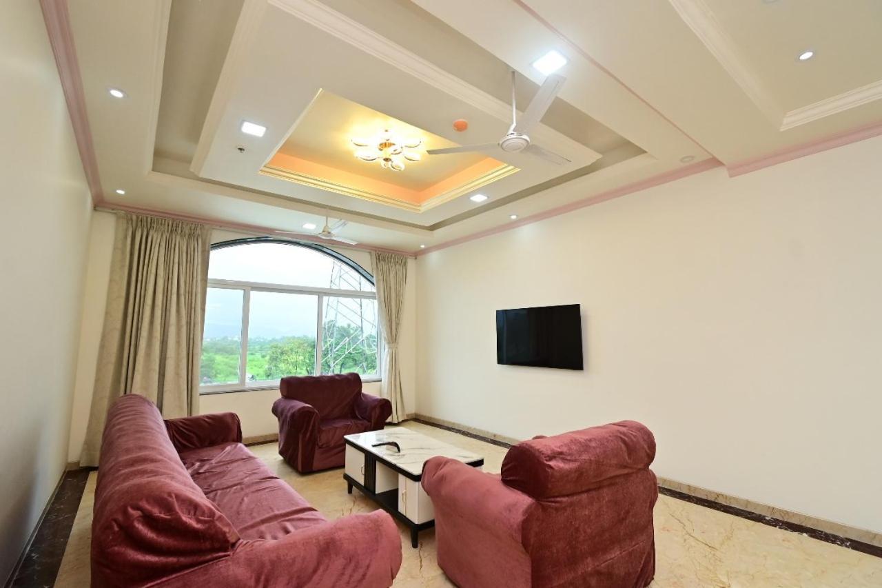 Vedika Garden Ξενοδοχείο Lonavala Εξωτερικό φωτογραφία