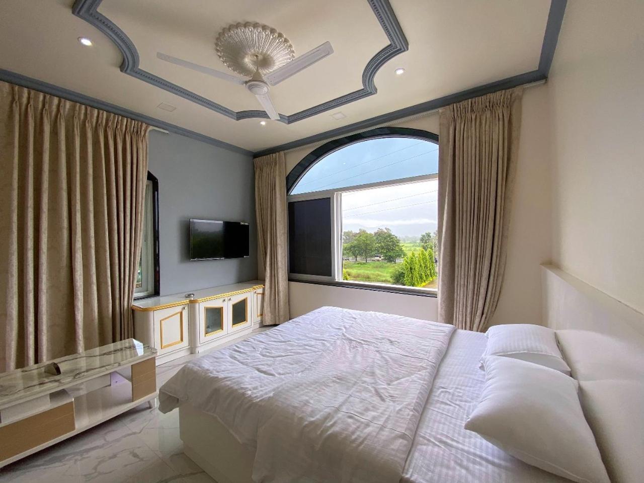 Vedika Garden Ξενοδοχείο Lonavala Εξωτερικό φωτογραφία